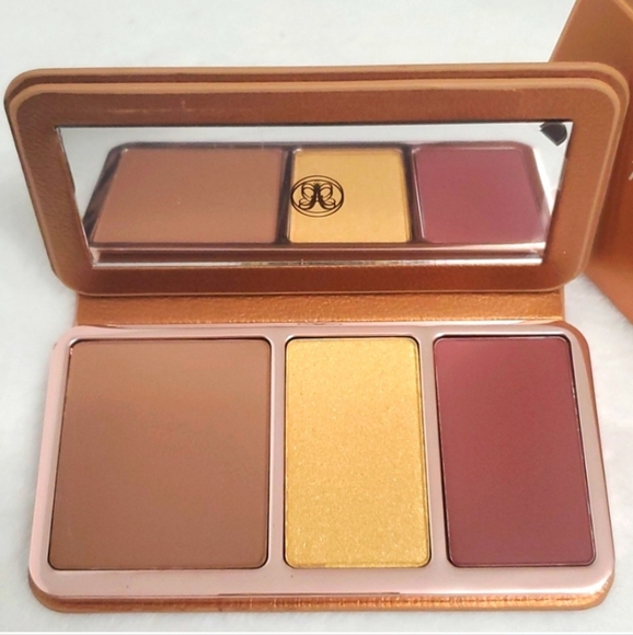 Anastasia Beverly Hills ABH TROPICAL GETAWAY Face Palette in Deep - Picture 8 of 12